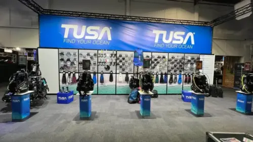 Tusa beurstand expo houten Duikbeurs Duikvaker